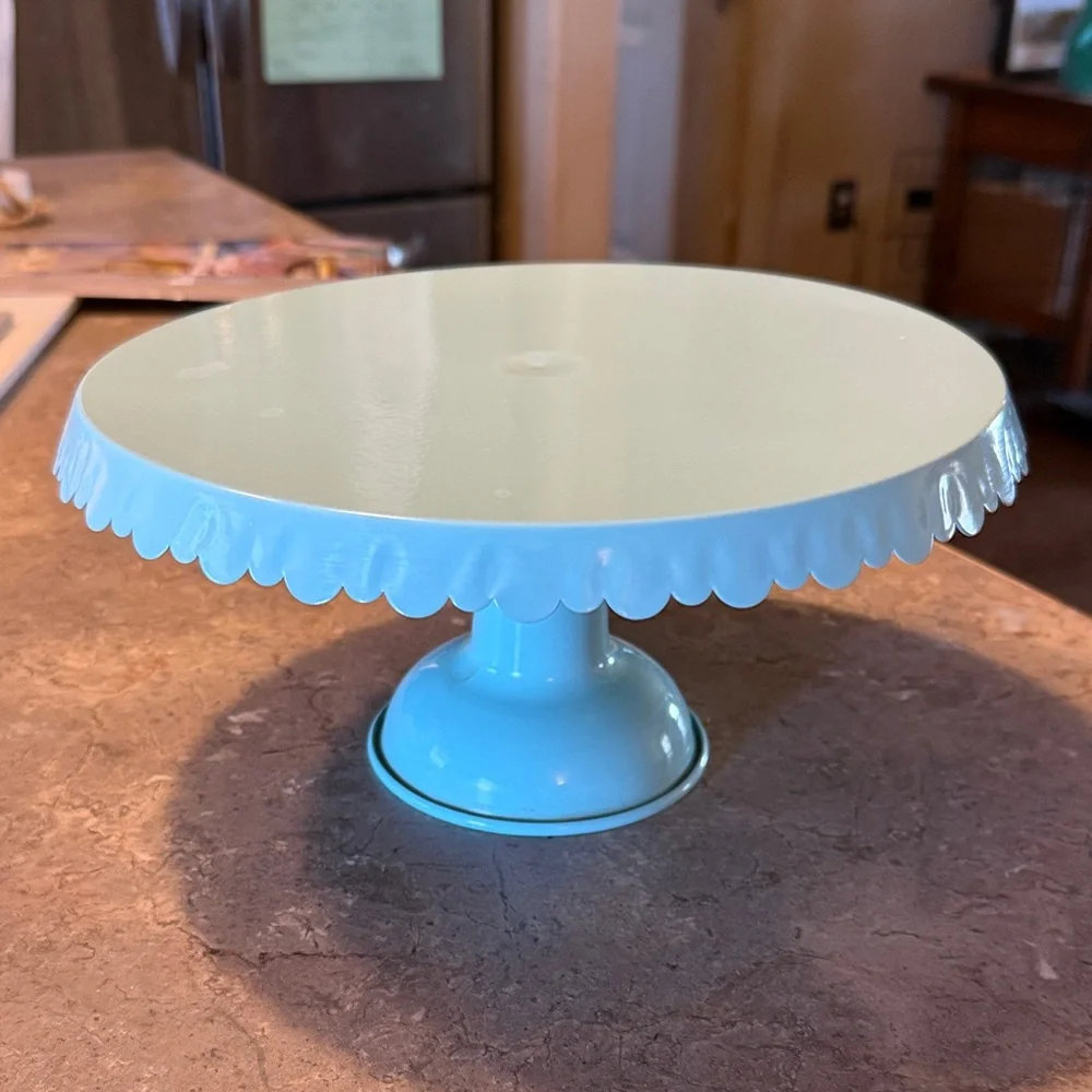 Scalloped Edge Metal Cake Stand in Light Blue - Picture 1 of 1